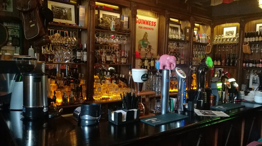 Irish pub "Dirty Boots"