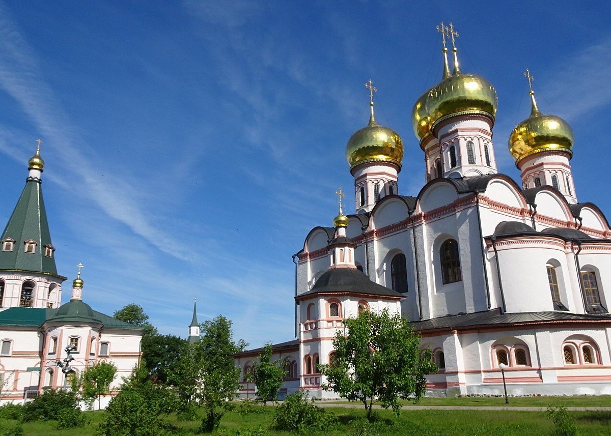 Успенский собор Иверского монастыря