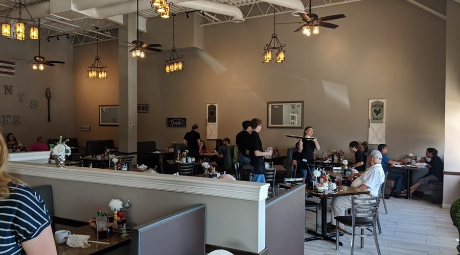 Benny's Cafe