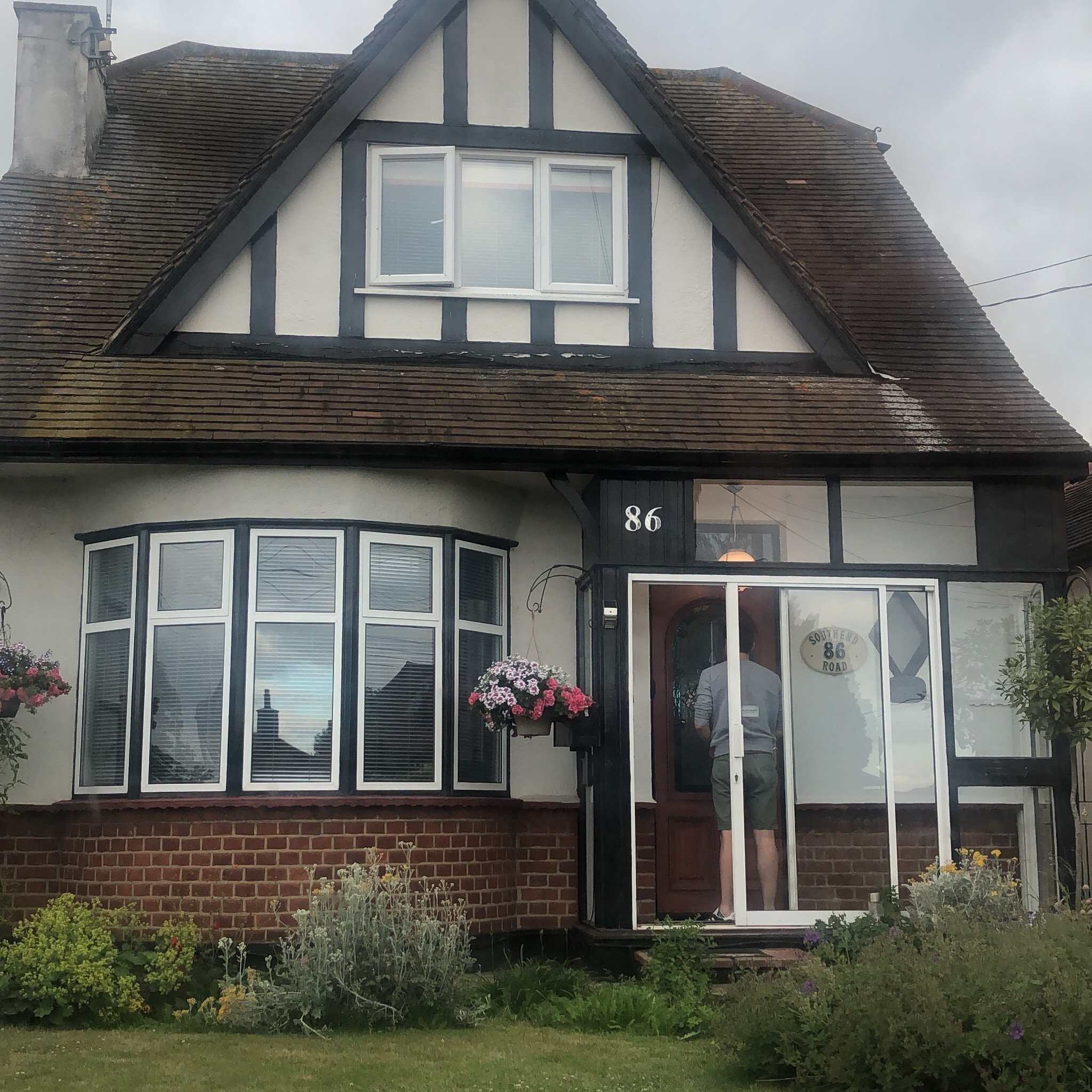 SOUTHEND AIRPORT BED & BREAKFAST - Updated 2024 Prices & B&B Reviews ...