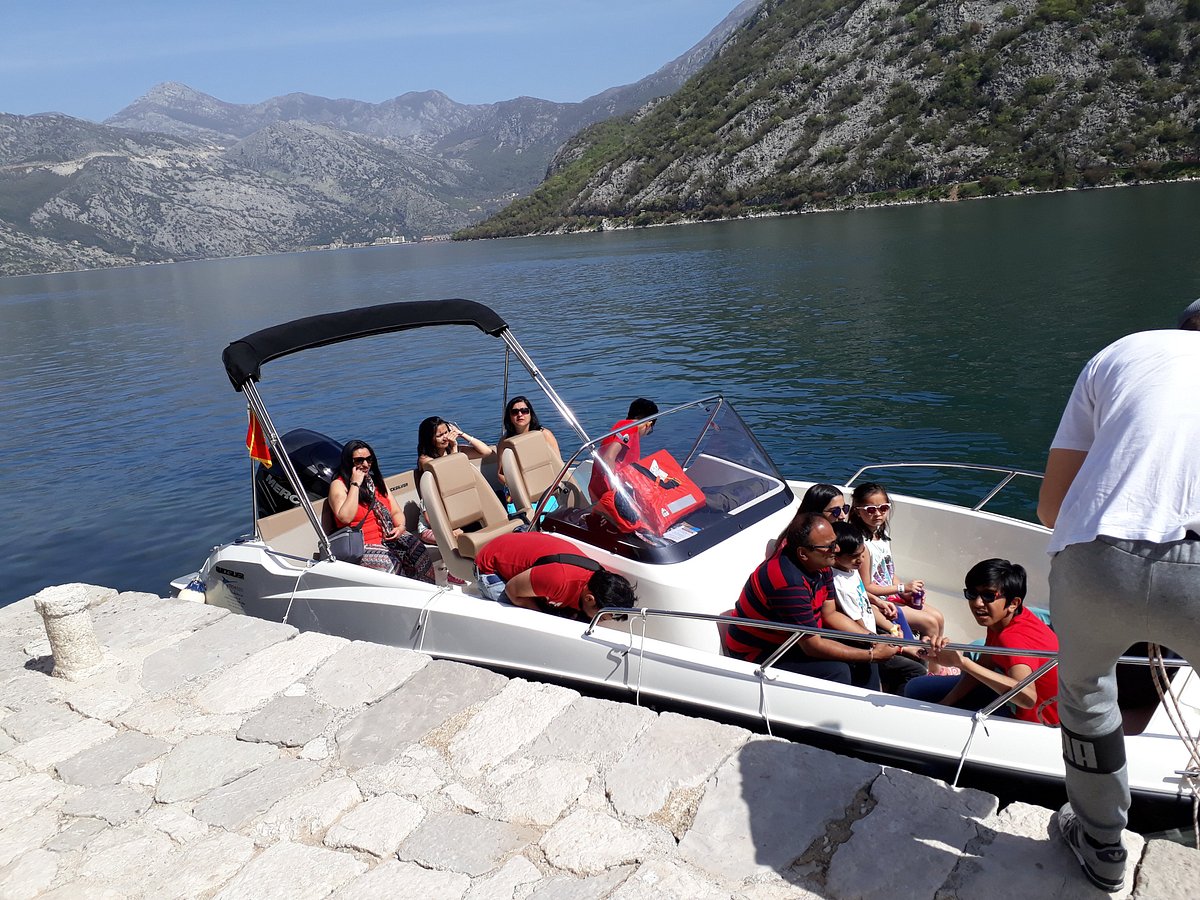 globus tours montenegro