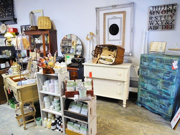 Rusted: A Vintage Market (Jacksonville) - All You Need to Know BEFORE