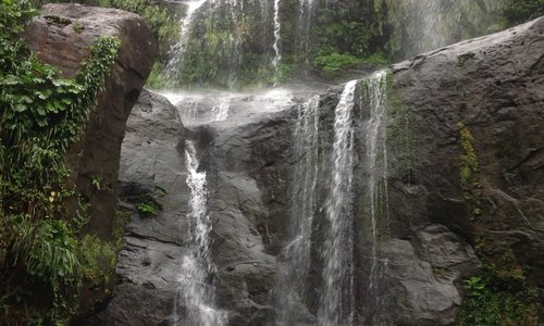 秘境  ユツンの三段滝