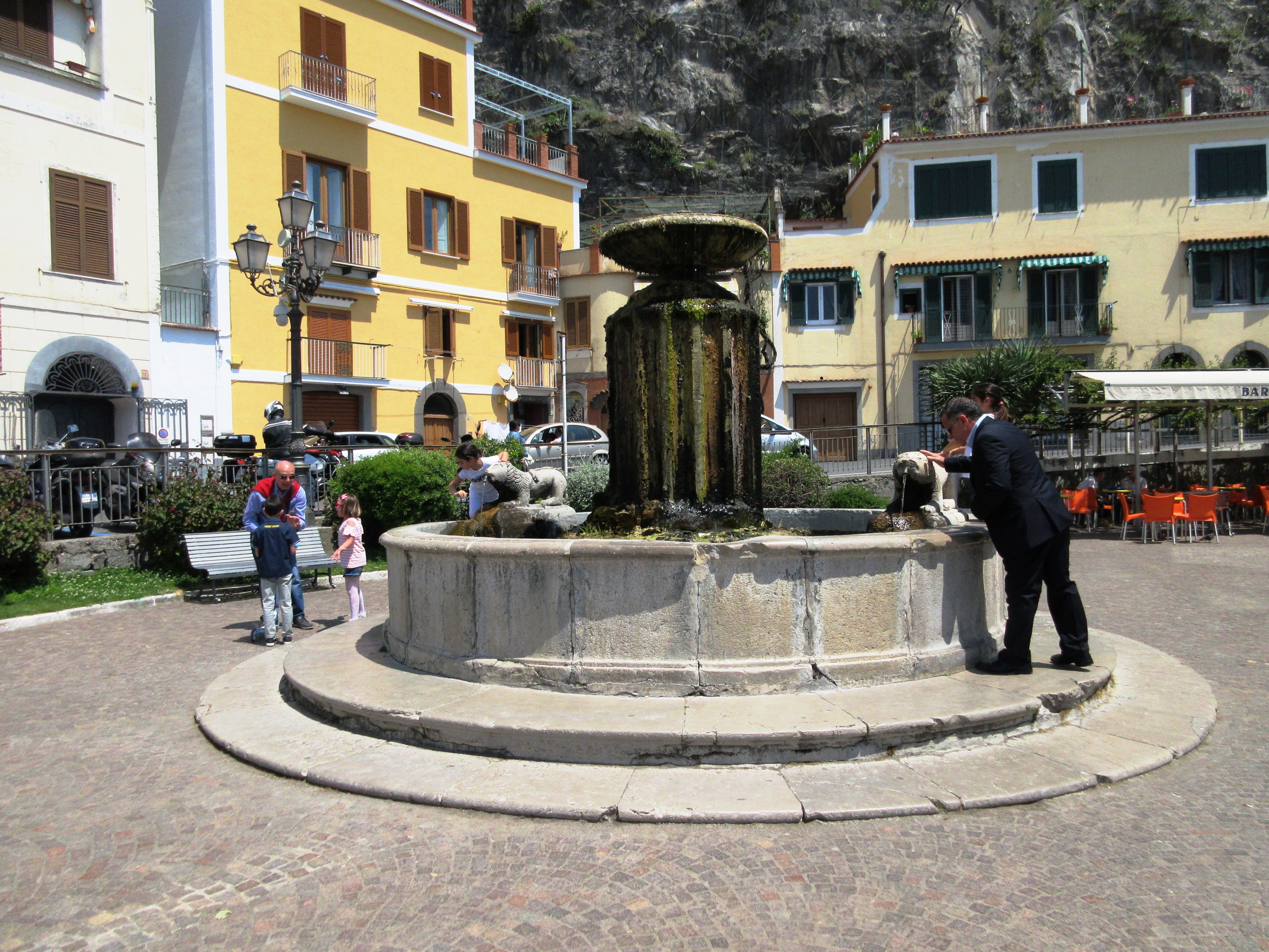 FONTANA DEI LEONI: Tutto Quello Che C'è Da Sapere (2024)