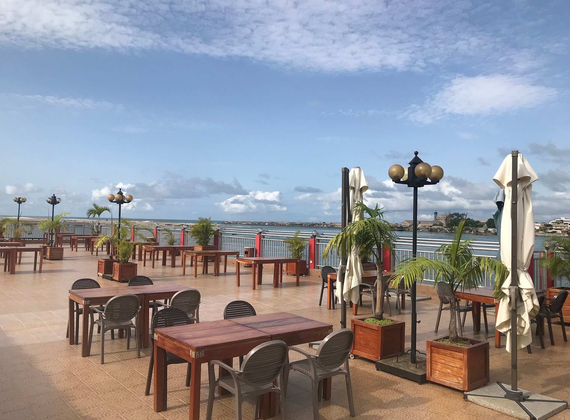 Hotel du Lac image