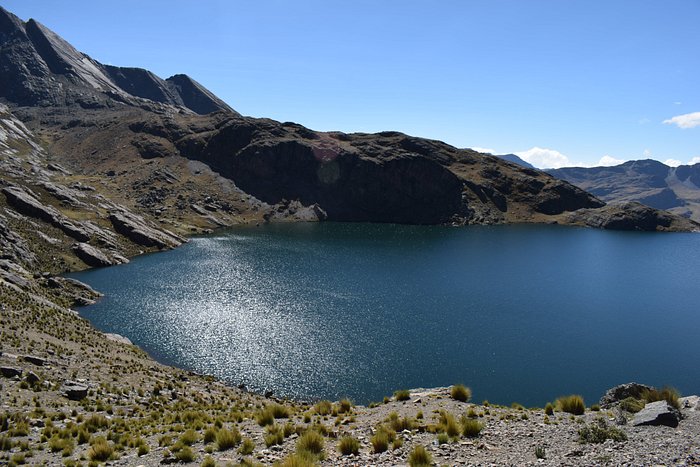 Laguna "Macho" en la base del Pico