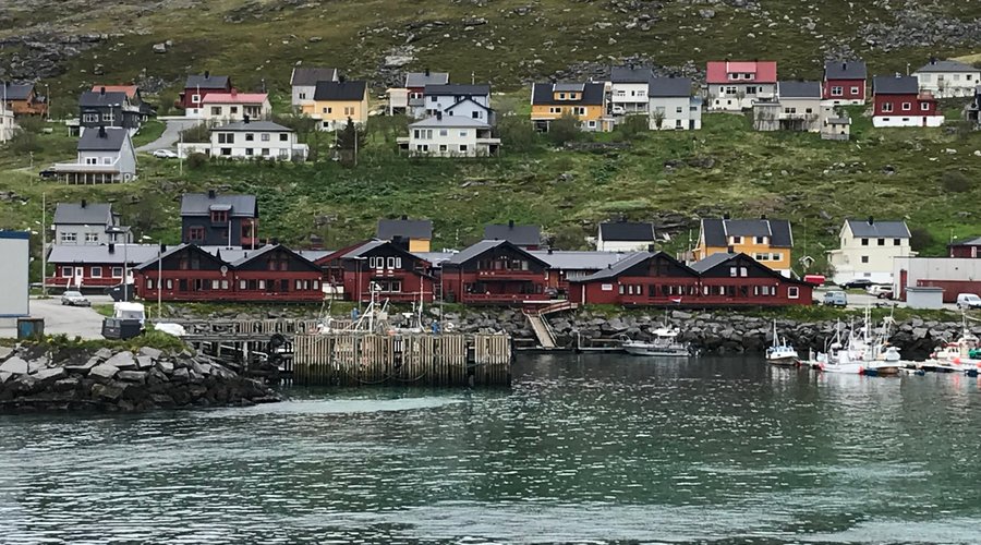 The houses nearvthe water for sportfishermen.