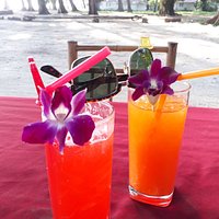 Cocktails by the beach