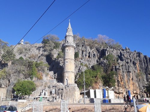 Me conte alguma curiosidade ou fato sobre Bom Jesus da Lapa, Deixe