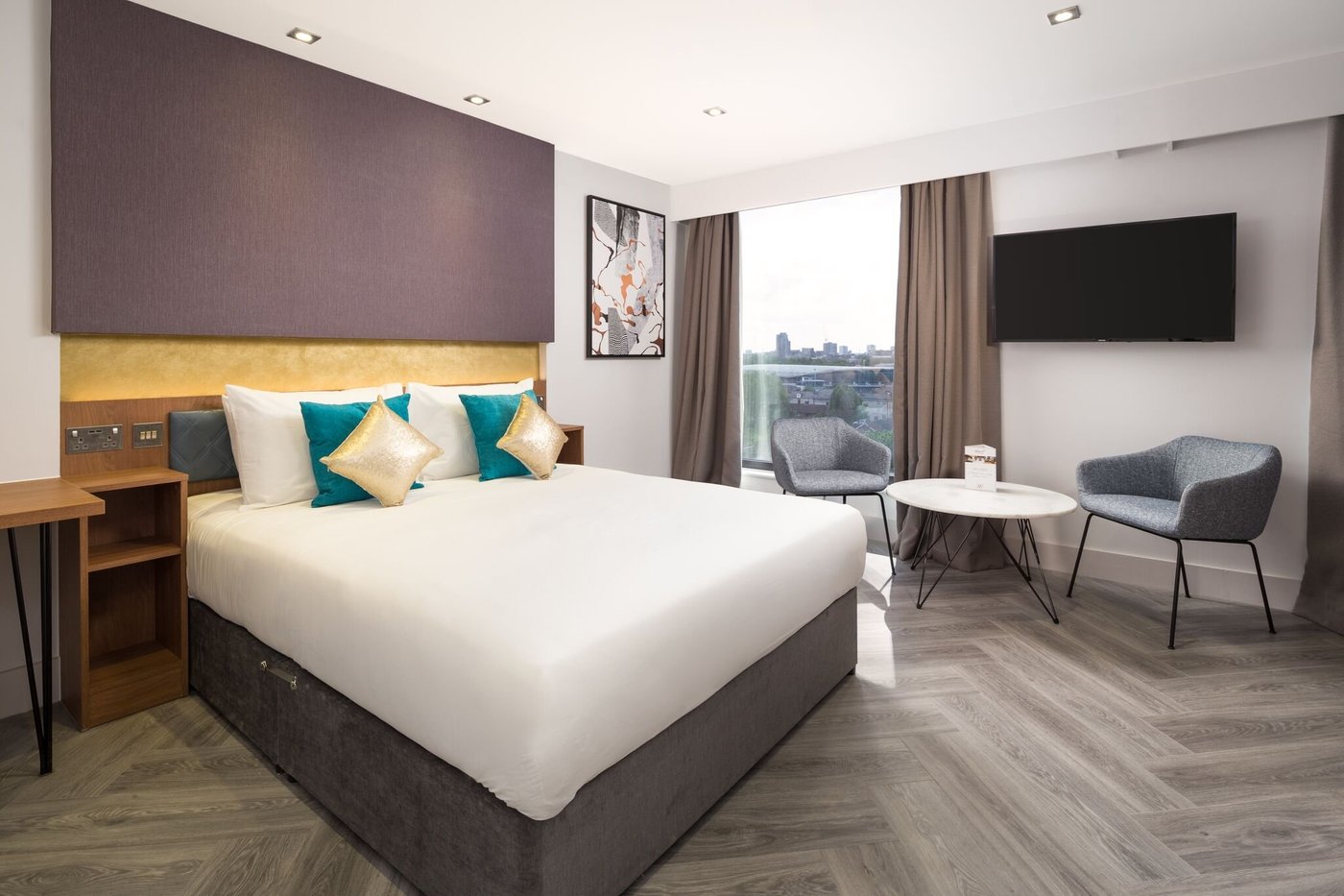 ROOMZZZ APARTHOTEL LONDON STRATFORD - Updated 2024 Reviews, Photos & Prices