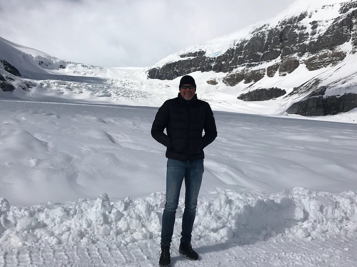 Athabasca Glacier Hike — LAIDBACK TRIP