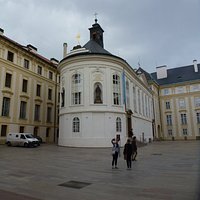 Одна из фоток Второго двора Пражского града