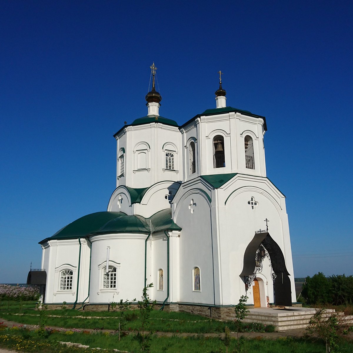 Федоровка липецкая область. Храм Сергия Радонежского Липовка. Липовка Воронежская область Церковь.