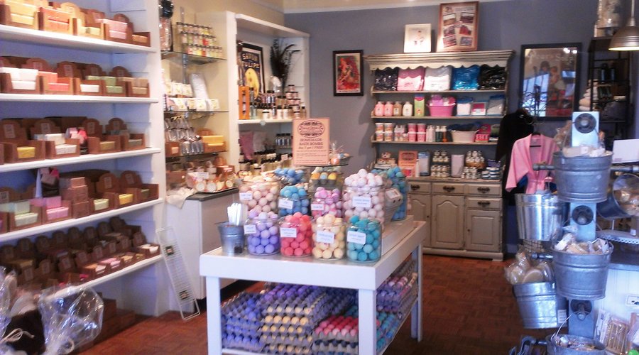 Inside the Peddlers Village shop