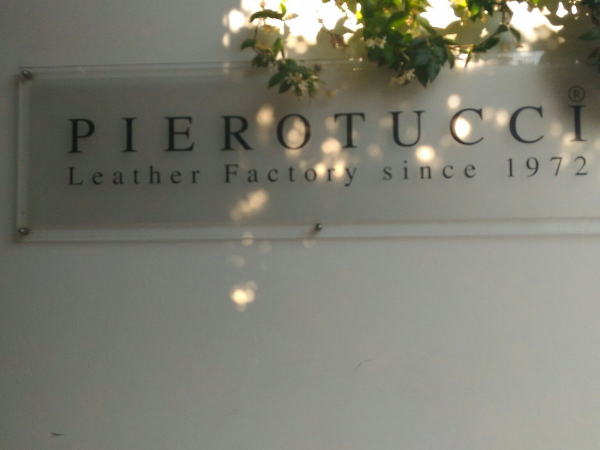 What is Saffiano Leather? – Pierotucci Leather Factory Blog