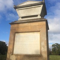 Grays Monument