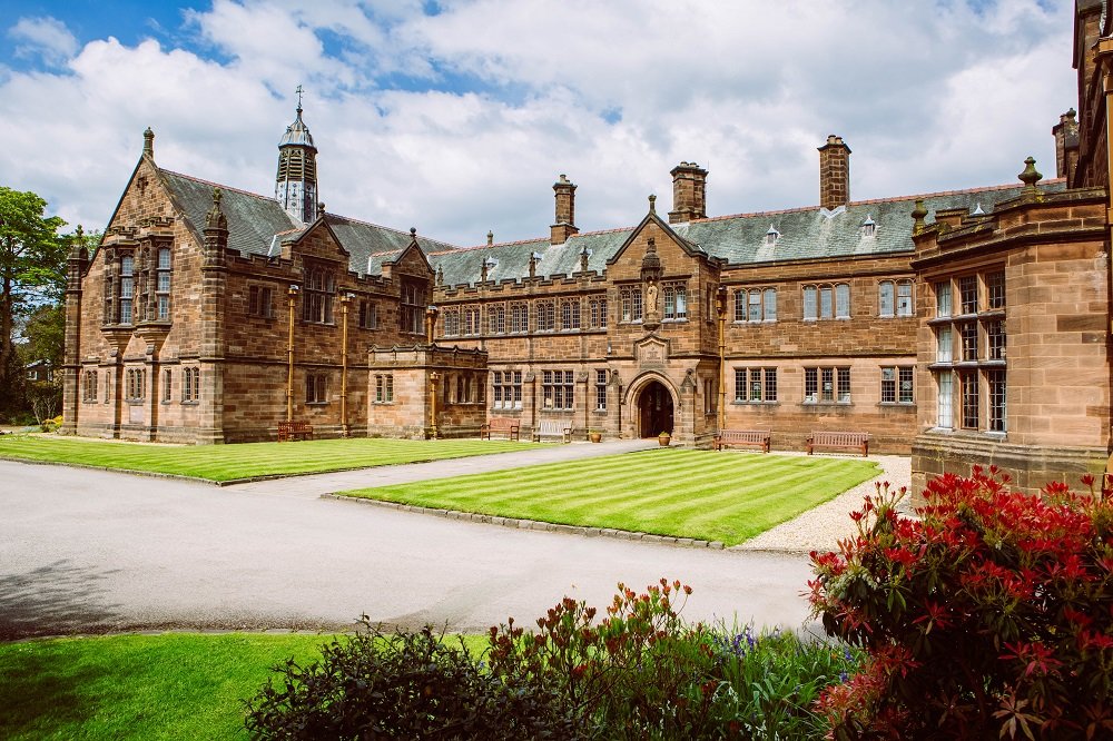 GLADSTONE'S LIBRARY - Updated 2022 Reviews (Hawarden)