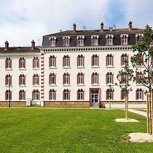 Comfort Suites Les Demeures Champenoises hotel in Epernay, France