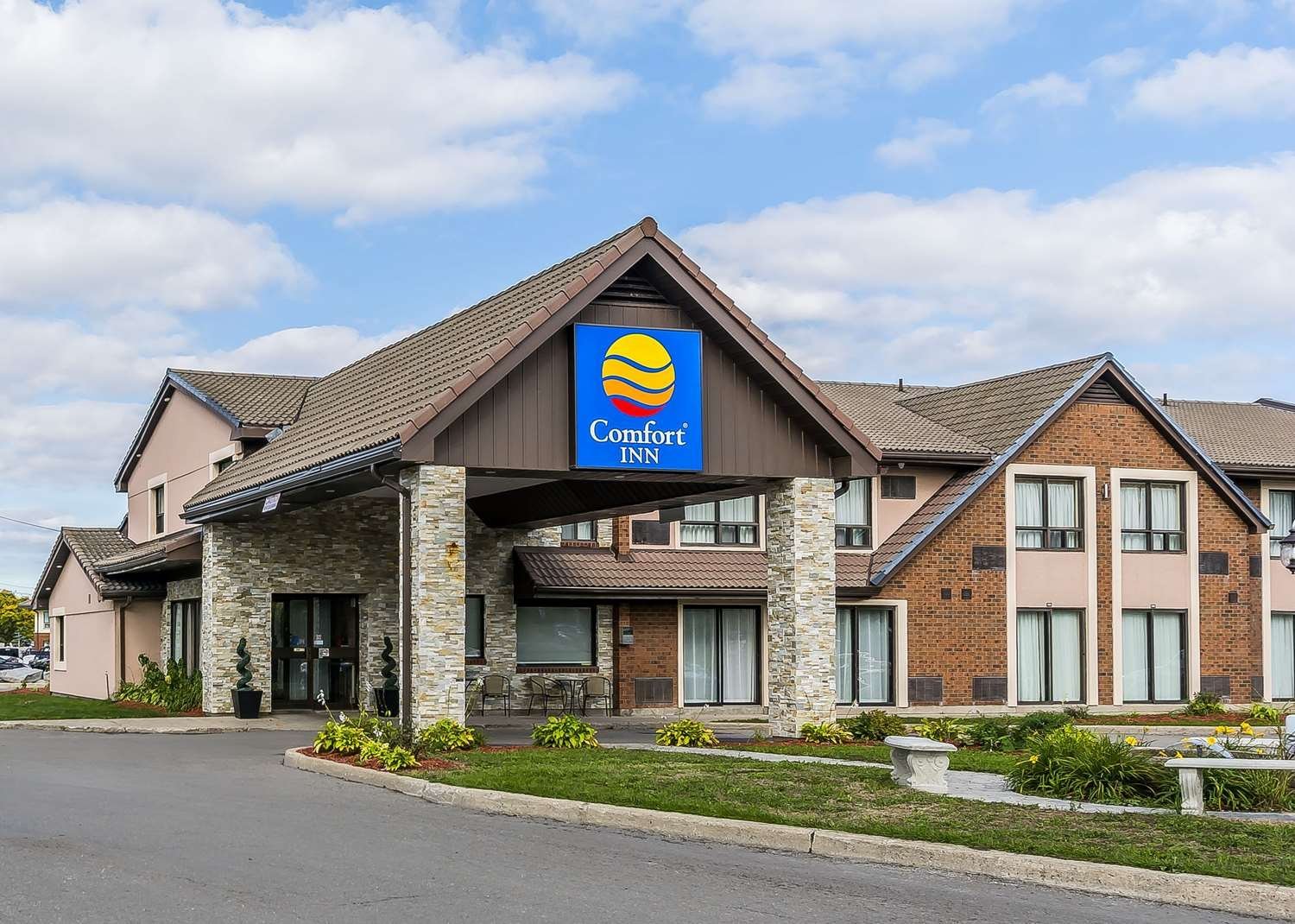 COMFORT INN BARRIE HART DR Updated 2021 Prices Hotel Reviews   Hotel Exterior 