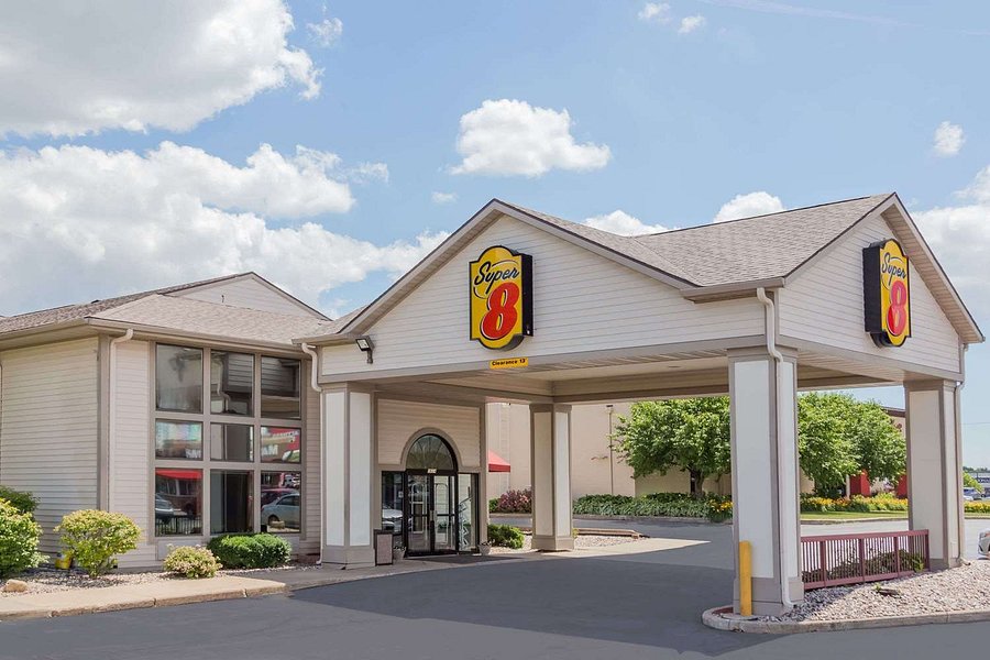 SUPER 8 BY WYNDHAM APPLETON $52 ($̶7̶1̶) - Updated 2021 Prices & Motel