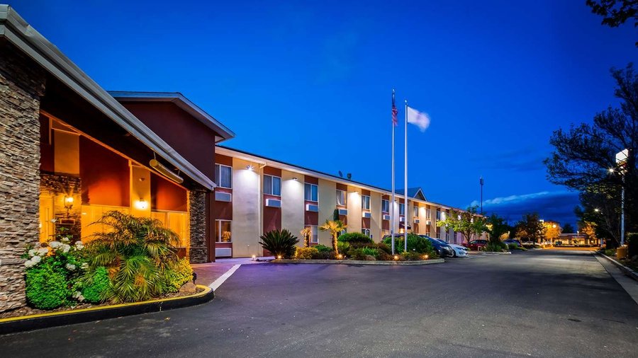 BEST WESTERN PLUS CORNING INN 96 (̶1̶1̶1̶) Updated 2021 Prices