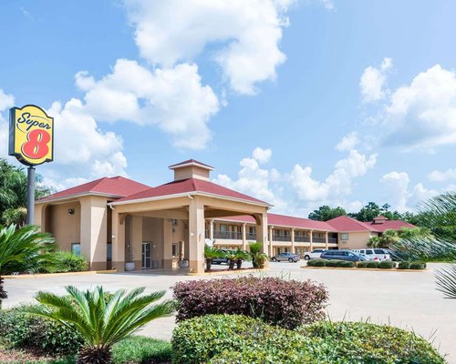 THE 10 BEST Lake Charles Hotel Deals (Sept 2021) - Tripadvisor