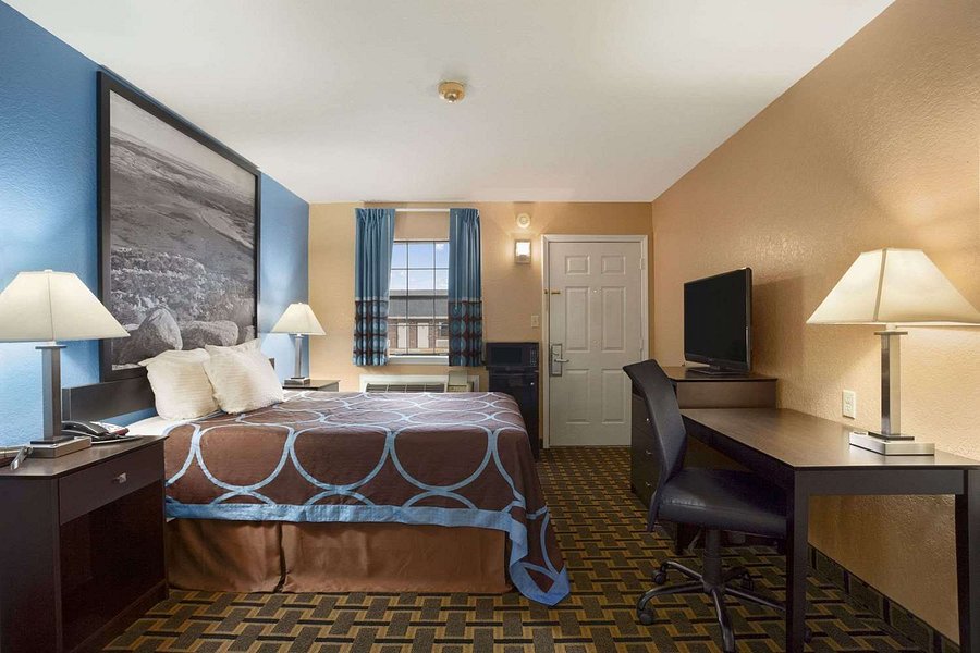 Book Super 8 By Wyndham Henryetta In Henryetta Hotels Com