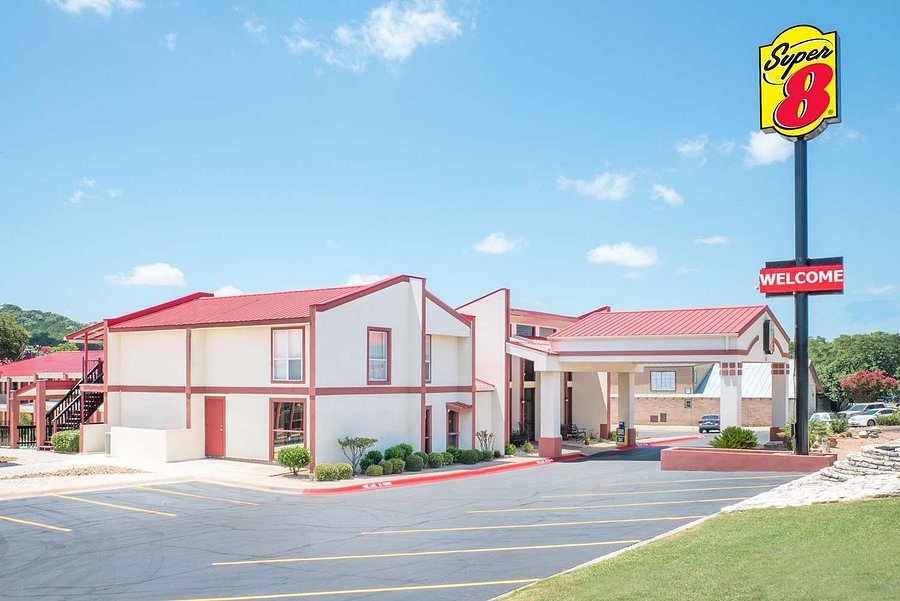 Super 8 By Wyndham Kerrville Tx 67 1 0 1 Prices Hotel Reviews Tripadvisor Super 8 By Wyndham Kerrville Tx 67 1 0 1 Prices Hotel Reviews Tripadvisor