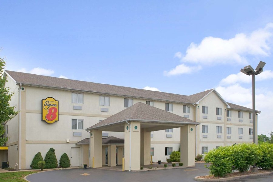 SUPER 8 BY WYNDHAM PONTOON BEACH IL/ST. LOUIS MO AREA $47 ($̶2̶3̶4̶ ...