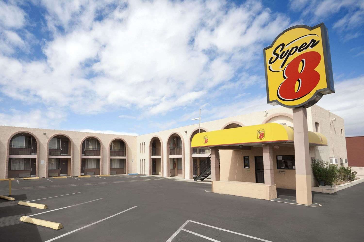 davis monthan afb hotel