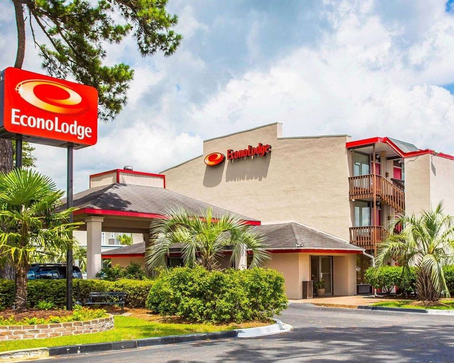 ECONO LODGE  73     1  0  0    Updated 2021 Prices Hotel Reviews