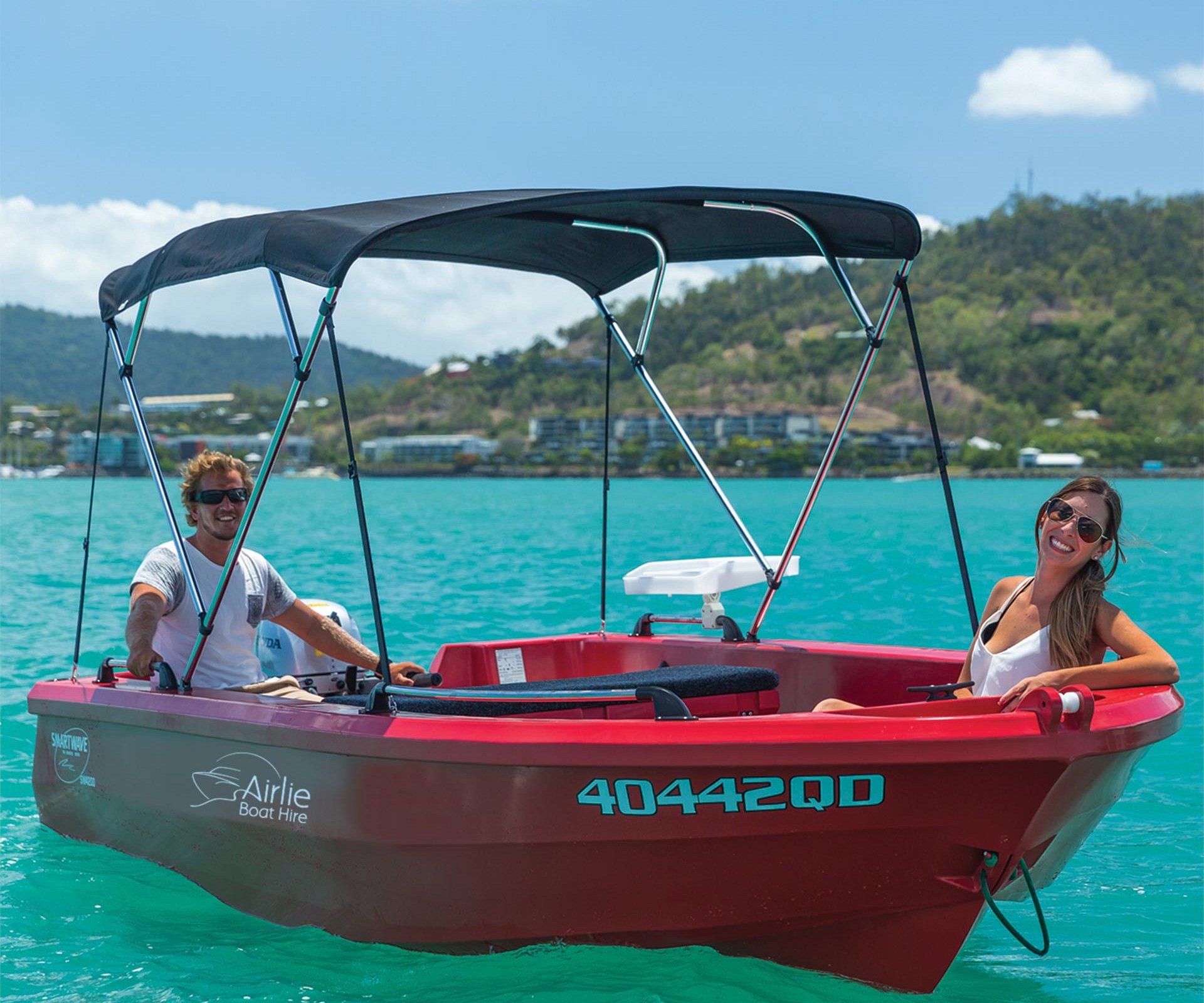 airlie beach boat trip