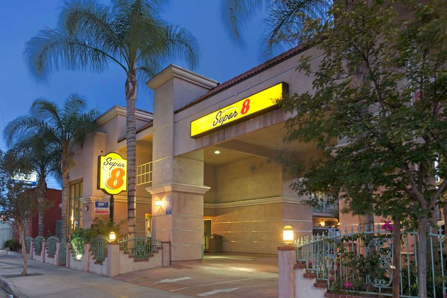 SUPER WYNDHAM NORTH HOLLYWOOD  83     1  0  8    Prices Hotel