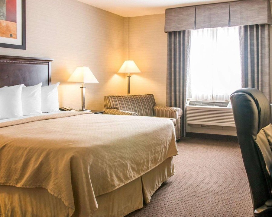 Quality Inn Suites Next To The Casino 100 1 5 6 Updated 2020 Prices Hotel Reviews Battle Creek Mi Tripadvisor