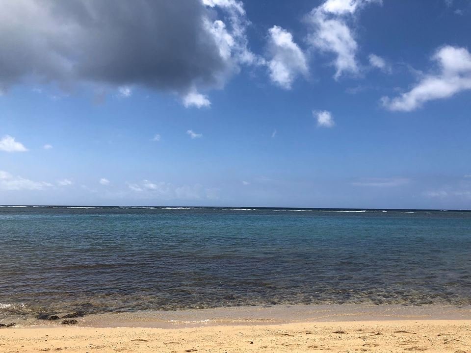 Stunning Waialae Beach Park Photos & Travel Guide