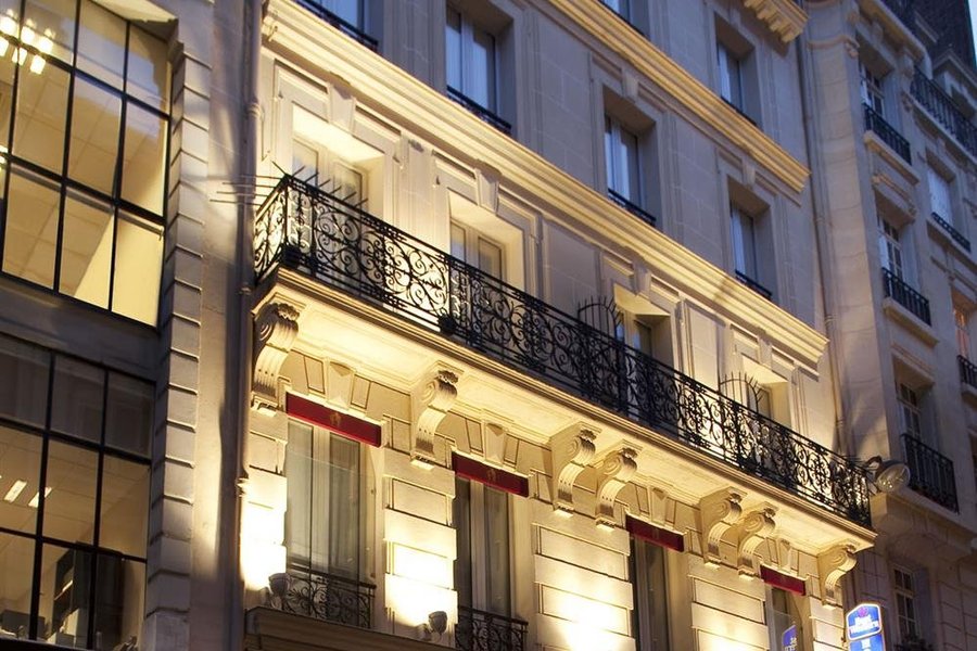 STAR CHAMPS ELYSÉES Hotel (Parigi, ÎledeFrance) Prezzi 2022 e recensioni