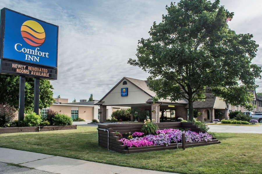 COMFORT INN - Prices & Hotel Reviews (London, Ontario)