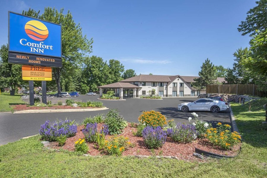 COMFORT INN LAKESHORE - NORTH BAY - Hotel Reviews & Price Comparison