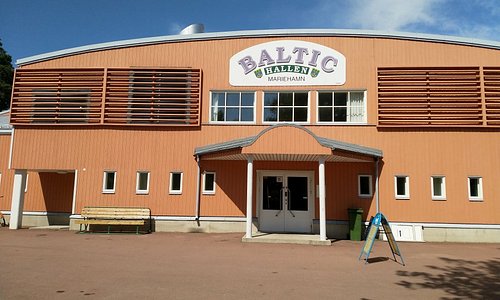 Dejta frånskild kvinna i mariehamn hitta unga tjejer i lidköping som vill bli knullade