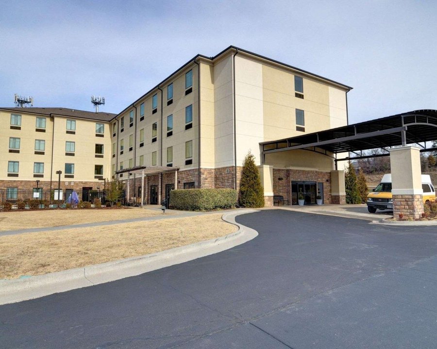 COMFORT INN & SUITES - FORT SMITH $80 ($̶1̶1̶5̶) - Updated 2021 Prices ...