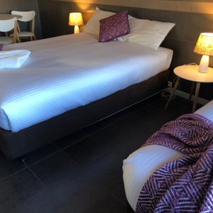 Queen & Single Rooms.  2 of these rooms are also our pet friendly rooms with tiled floors.