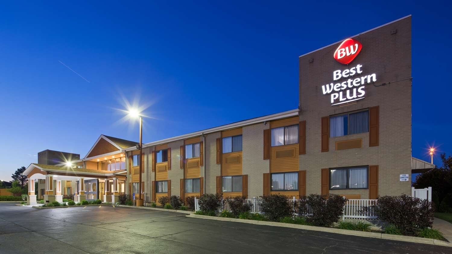 BEST WESTERN PLUS OAKBROOK INN - Updated 2021 Prices, Hotel Reviews ...