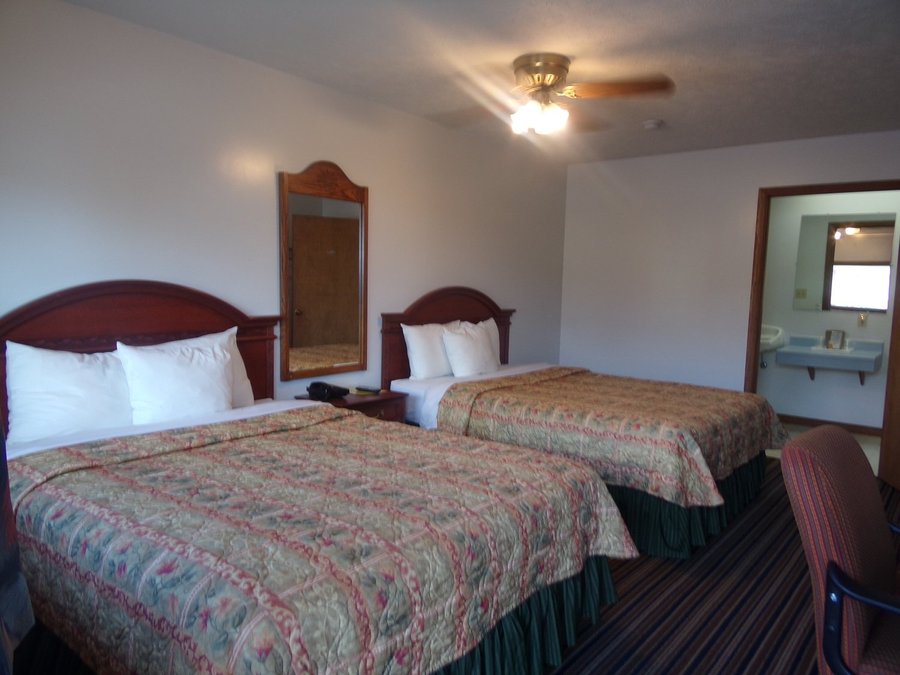 HUGGY BEAR MOTEL WARREN $46 ($̶5̶1̶) - Prices & Reviews - IN - Tripadvisor