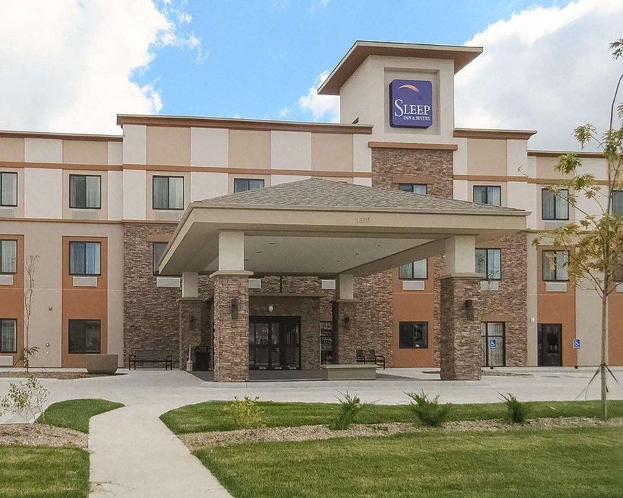 SLEEP INN & SUITES FORT DODGE 81 (̶1̶0̶1̶) Updated 2021 Prices