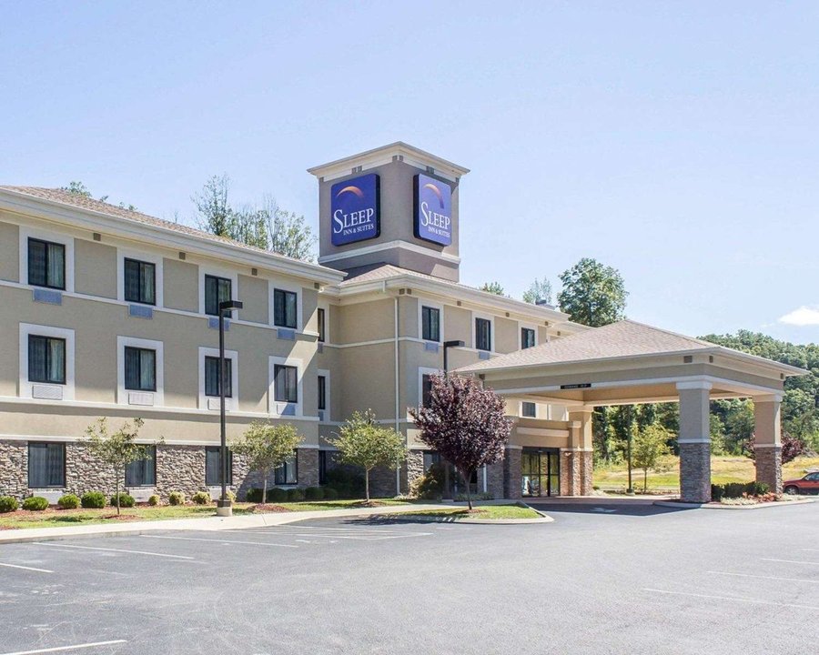 SLEEP INN & SUITES MIDDLESBORO $89 ($̶1̶0̶8̶) - Prices & Hotel Reviews ...