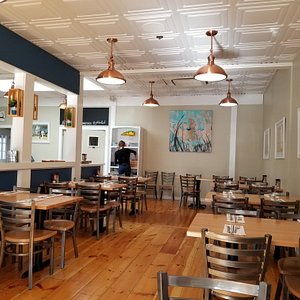 HOT STOVE SALOON, Harwich Port - Restaurant Reviews, Photos & Phone Number  - Tripadvisor
