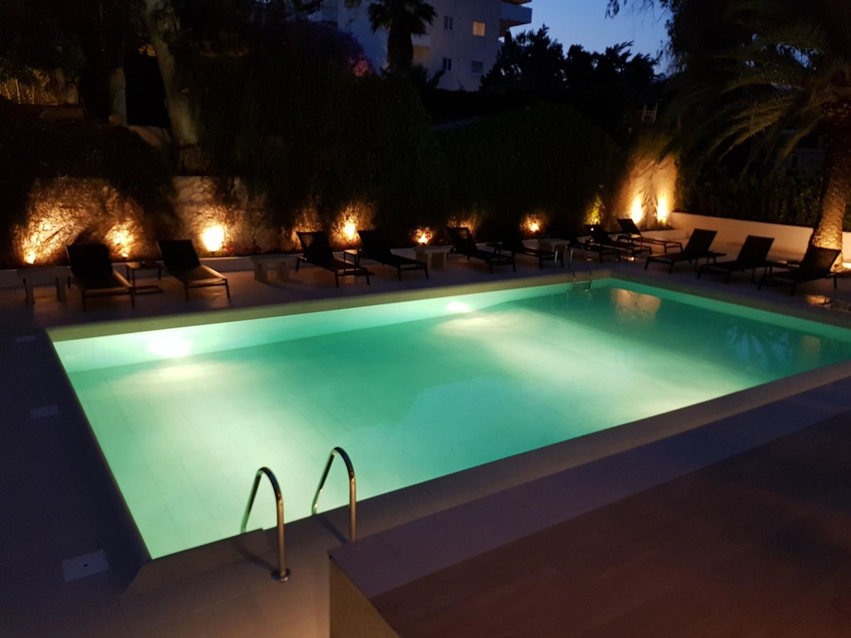 Athens Coast Hotel Pool: Pictures & Reviews - Tripadvisor