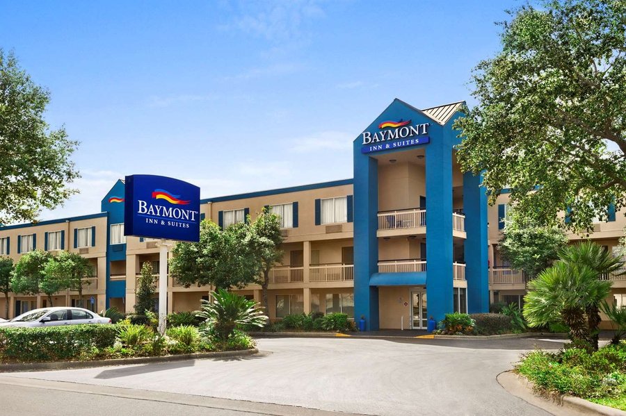 Baymont Wyndham Gainesville  C     1  0  6    C 93 UPDATED 2020 Prices