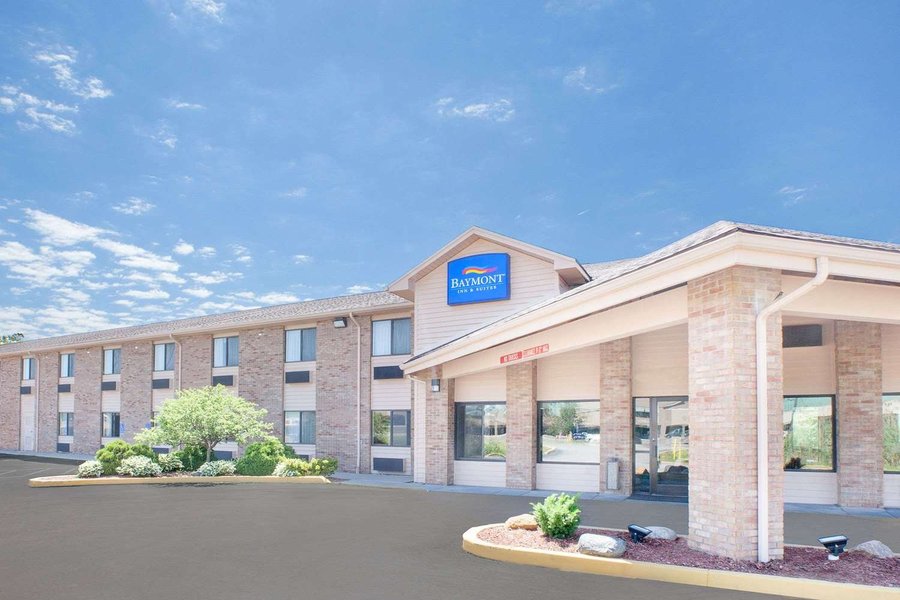 BAYMONT WYNDHAM PORT HURON  63     7  0    Updated 2021 Prices