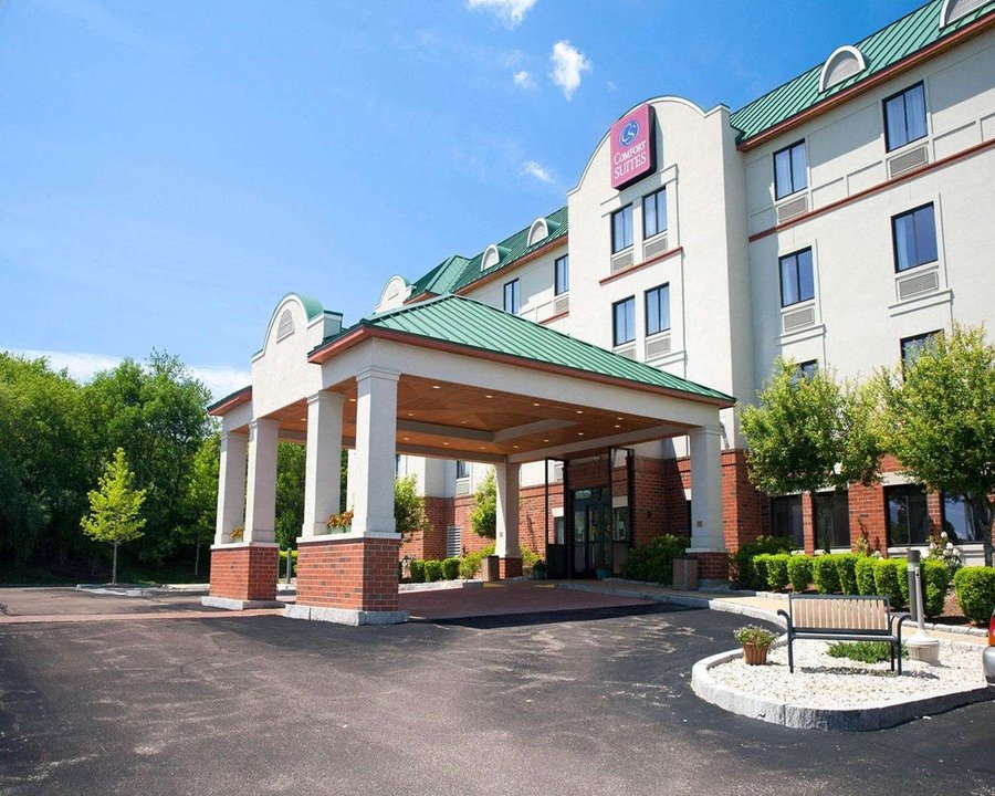 COMFORT SUITES WEST WARWICK PROVIDENCE  76     8  9    Prices Hotel